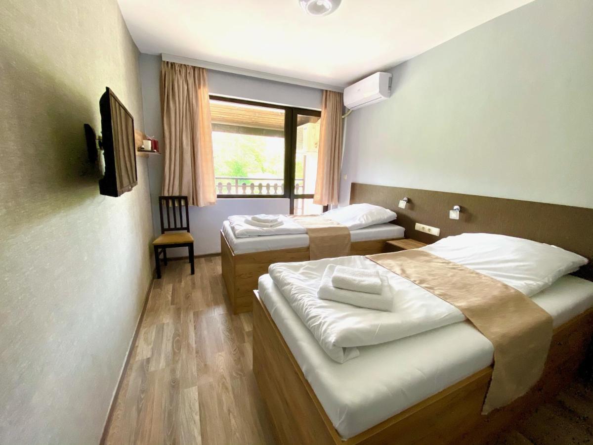 Hotel & 2*