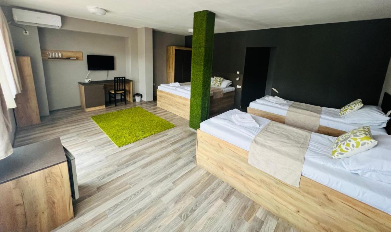 & Hotel
