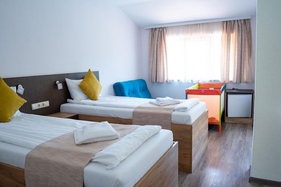 & Hotel